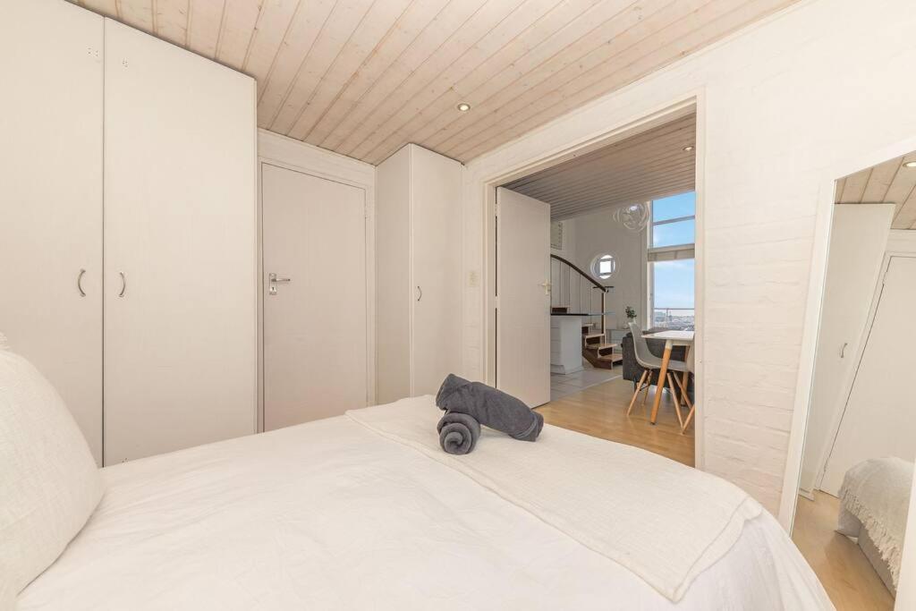 2-bedroom Loft Apartment *